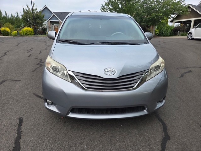 2012 Toyota Sienna XLE featured photo